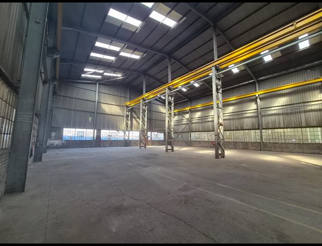 2,400M² WAREHOUSE TO LET IN WADEVILLE